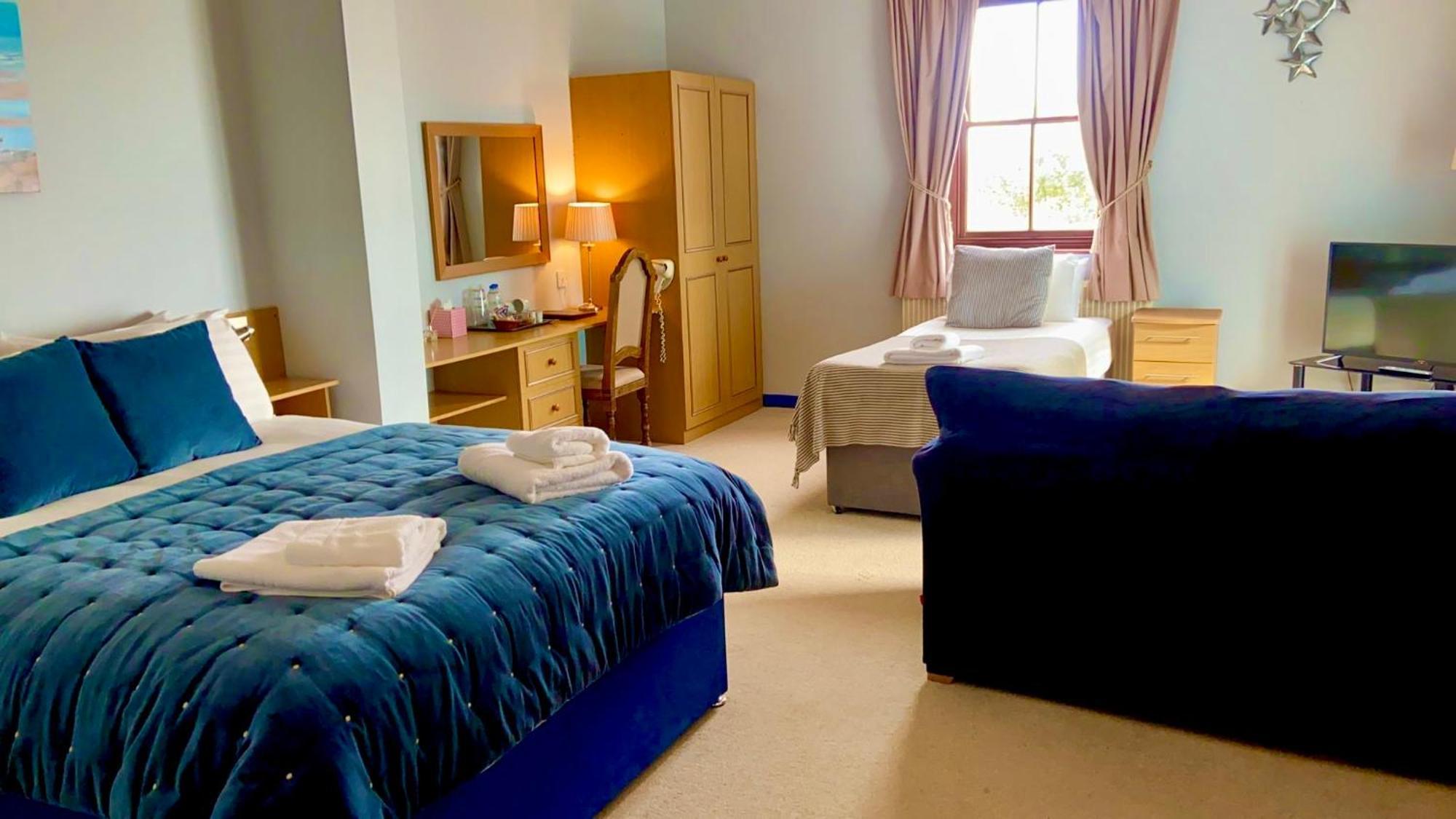 No: 1 The Esplanade Guest Accommodation. Tenby Luaran gambar