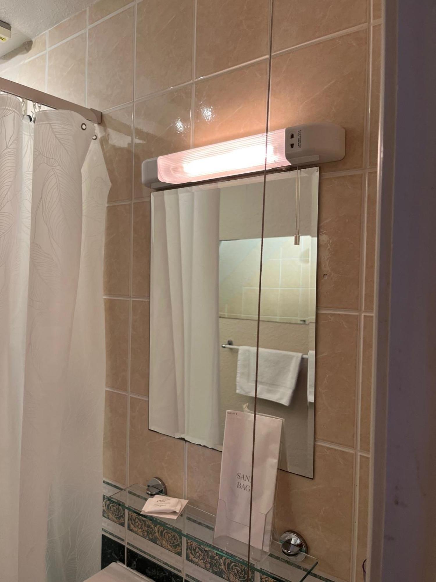 No: 1 The Esplanade Guest Accommodation. Tenby Luaran gambar