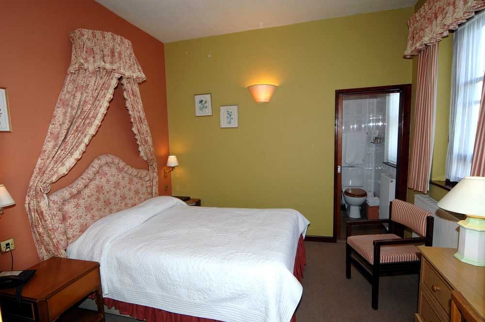 No: 1 The Esplanade Guest Accommodation. Tenby Luaran gambar